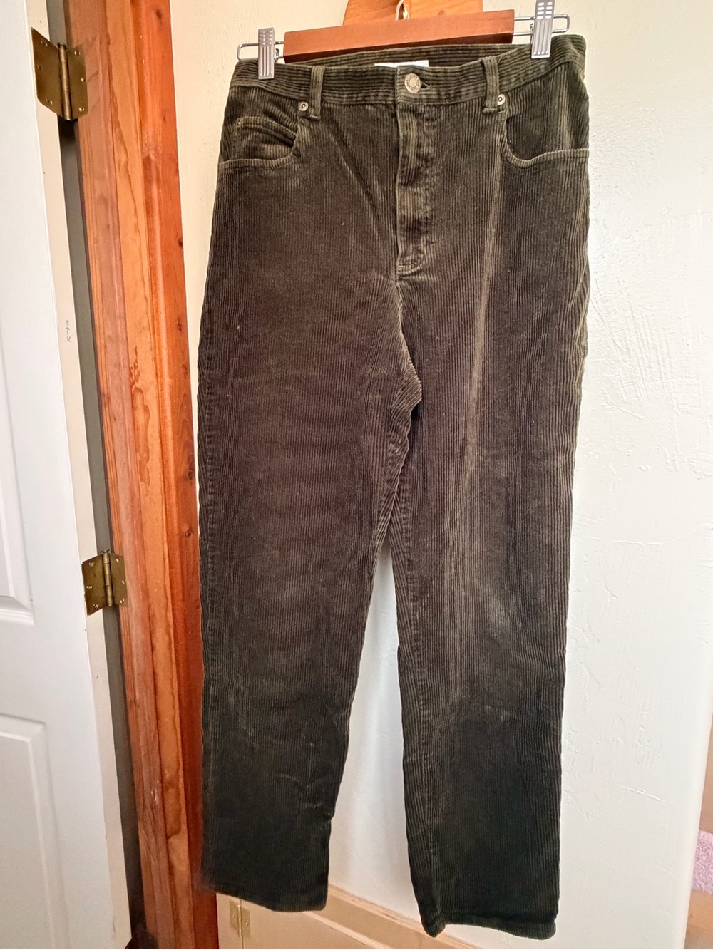 Corduroy Pants in Olive Green